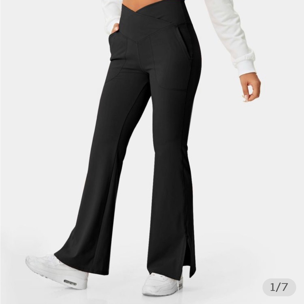 *NEW WITH TAGS* Halara - Pet Hair Resistant Split Hem Full Length Flare